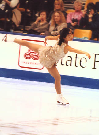 kwan83534.jpg (27350 bytes)